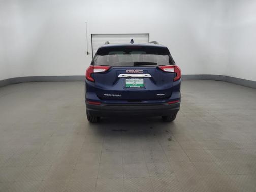 Marine Metallic 2022 GMC Terrain SLE