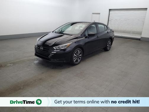 Super Black 2025 Nissan Versa 1.6 SV