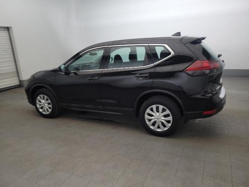 Magnetic Black 2018 Nissan Rogue S