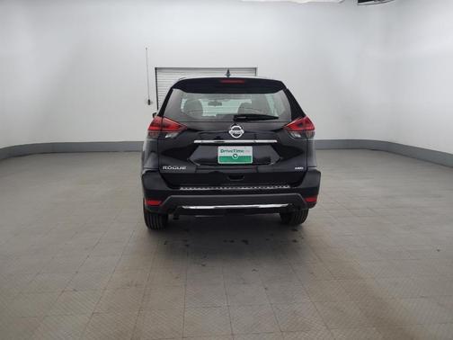 Magnetic Black 2018 Nissan Rogue S