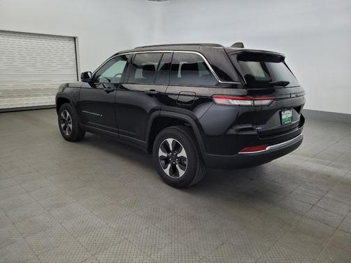 Diamond Black Crystal Pearlcoat 2024 Jeep Grand Cherokee 4xe Base