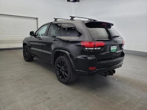 Diamond Black Crystal Pearlcoat 2017 Jeep Grand Cherokee Altitude