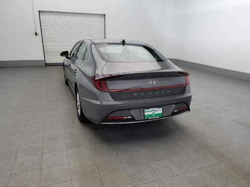 2022 Hyundai SONATA SE