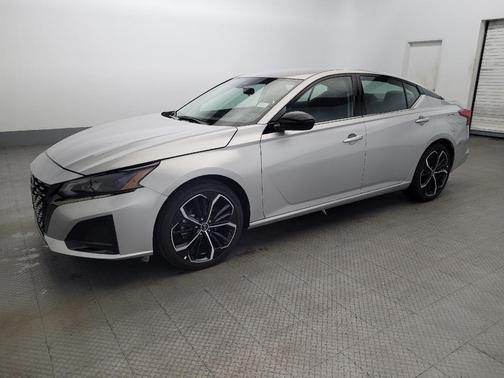 2024 Nissan Altima SR FWD