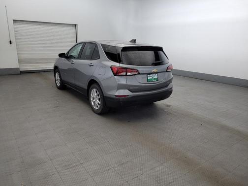 Sterling Gray Metallic 2024 Chevrolet Equinox LS