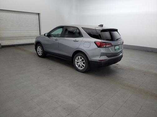 Sterling Gray Metallic 2024 Chevrolet Equinox LS