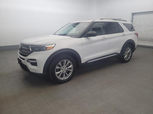 White 2021 Ford Explorer Limited