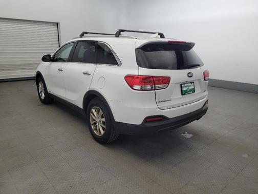 Snow White Pearl 2018 Kia Sorento LX