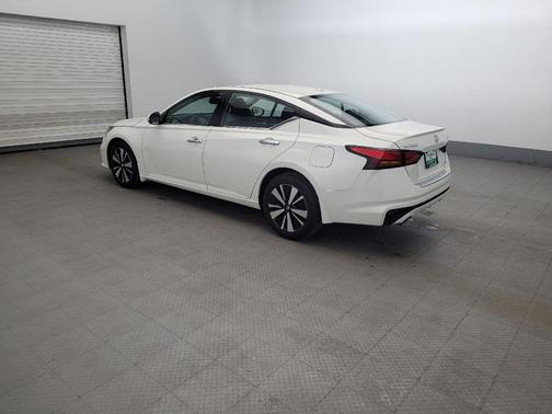 Pearl White Tricoat 2019 Nissan Altima 2.5 SL