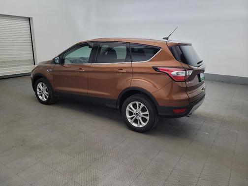 Red 2017 Ford Escape SE