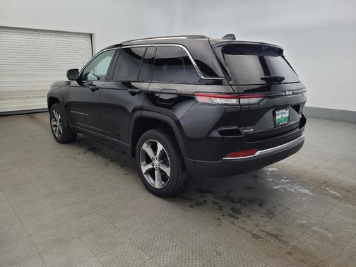 Diamond Black Crystal Pearlcoat 2023 Jeep Grand Cherokee Limited
