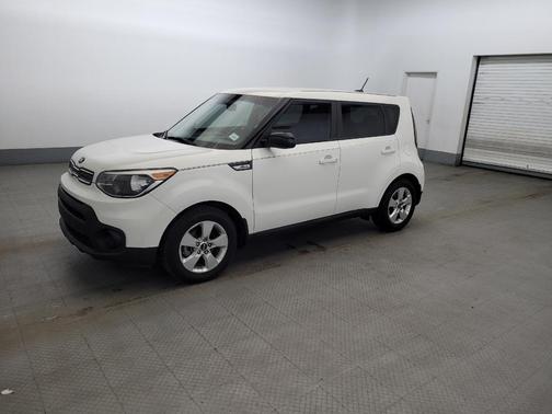 Clear White 2018 Kia Soul Base