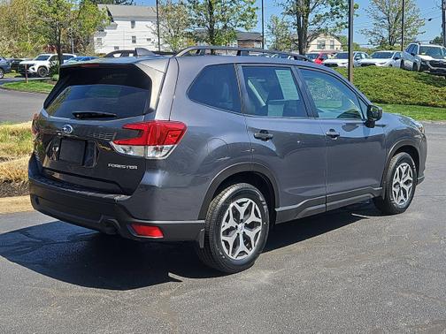 Magnetite Gray Metallic 2023 Subaru Forester Premium