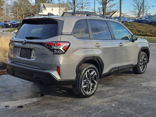 2025 Subaru Forester Premium Hybrid