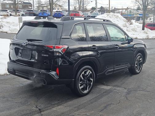 2025 Subaru Forester Limited Hybrid