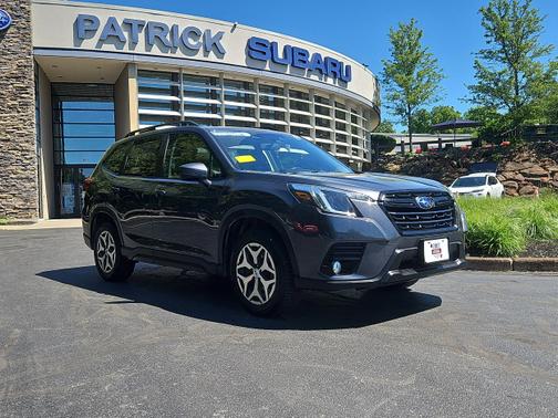 Magnetite Gray Metallic 2023 Subaru Forester Premium