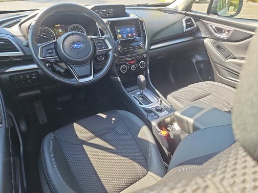 Crystal White Pearl 2023 Subaru Forester Premium