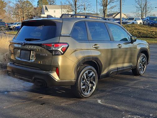 2025 Subaru Forester Premium Hybrid