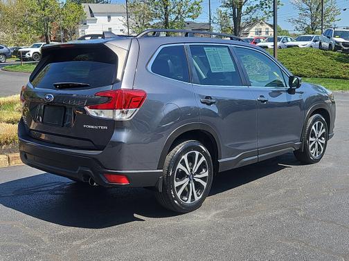 Magnetite Gray Metallic 2023 Subaru Forester Limited