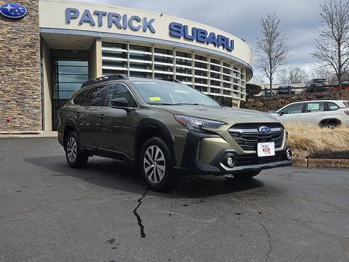 Autumn Green Metallic 2025 Subaru Outback Premium