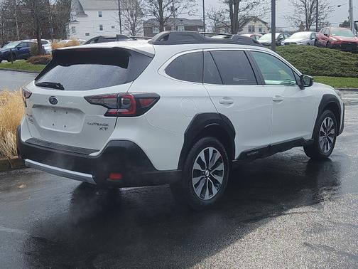 Crystal White Pearl 2023 Subaru Outback Limited XT