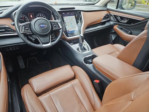 2022 Subaru Outback Touring XT