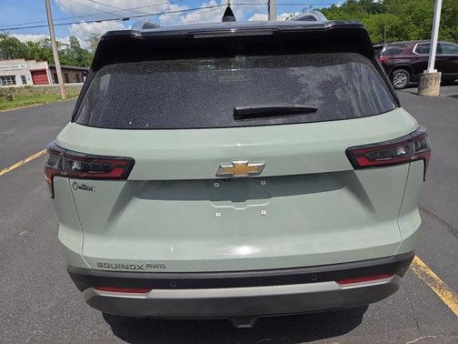 Green 2025 Chevrolet Equinox LT