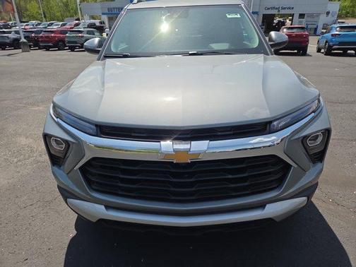 Sterling Gray Metallic 2026 Chevrolet Trailblazer LT