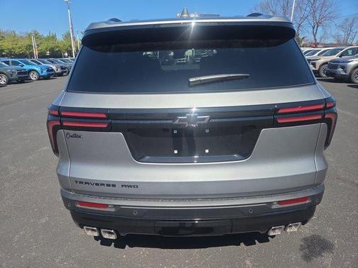 Sterling Gray Metallic 2026 Chevrolet Traverse LT