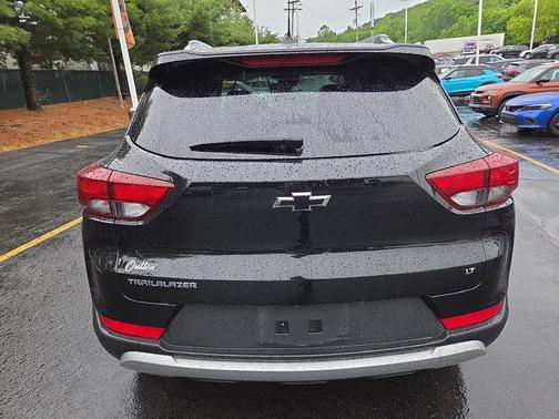 Mosaic Black Metallic 2023 Chevrolet Trailblazer LT