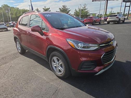 Crimson Metallic 2022 Chevrolet Trax LT