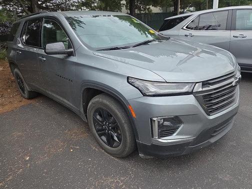 Sterling Gray Metallic 2023 Chevrolet Traverse LS