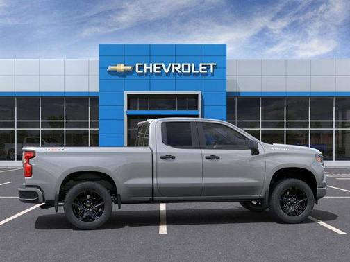 2025 Chevrolet Silverado 1500 Custom