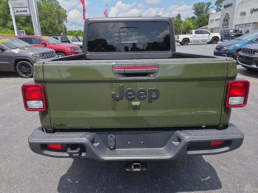 2022 Jeep Gladiator Sport