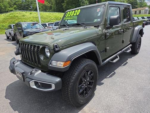 2022 Jeep Gladiator Sport