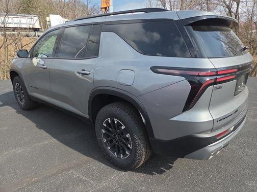 Sterling Gray Metallic 2026 Chevrolet Traverse Z71