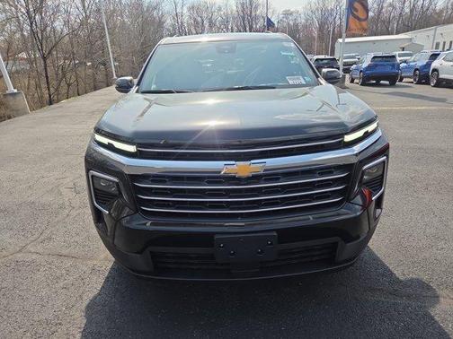 Mosaic Black Metallic 2026 Chevrolet Traverse LT