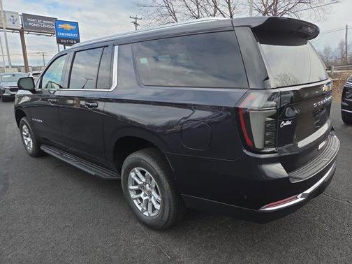 2026 Chevrolet Suburban LT