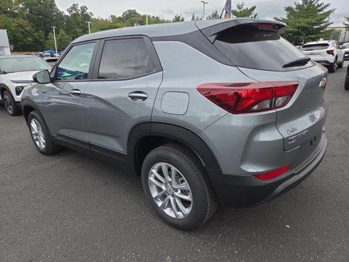 Sterling Gray Metallic 2026 Chevrolet Trailblazer LS