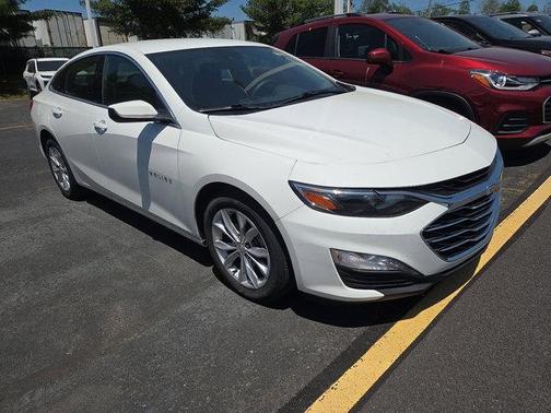 Summit White 2025 Chevrolet Malibu LT