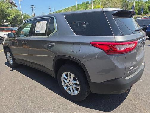 Satin Steel Metallic 2021 Chevrolet Traverse LS