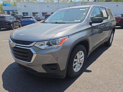Satin Steel Metallic 2021 Chevrolet Traverse LS