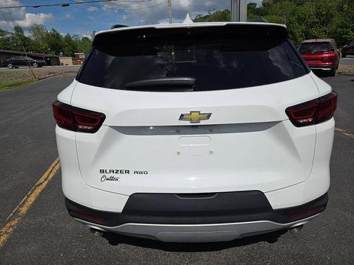 Summit White 2023 Chevrolet Blazer 3LT
