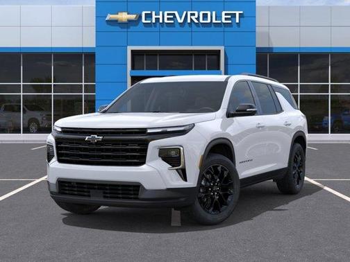 Summit White 2026 Chevrolet Traverse LT