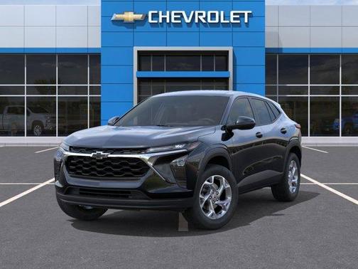 Mosaic Black Metallic 2026 Chevrolet Trax LS