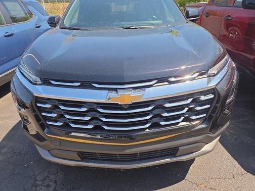 Mosaic Black Metallic 2026 Chevrolet Equinox LT