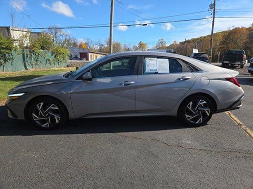 2025 Hyundai ELANTRA SEL Convenience