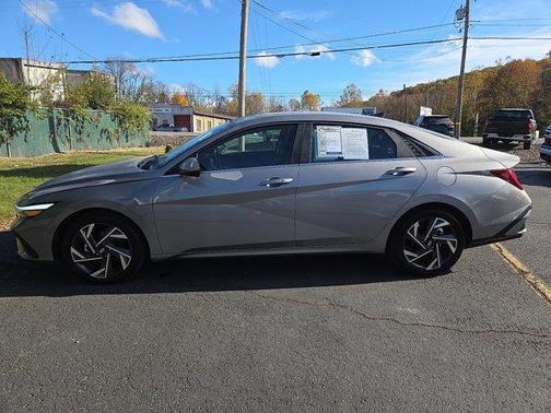 2025 Hyundai ELANTRA SEL Convenience