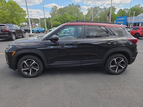 Mosaic Black Metallic 2023 Chevrolet Trailblazer RS