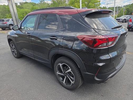Mosaic Black Metallic 2023 Chevrolet Trailblazer RS